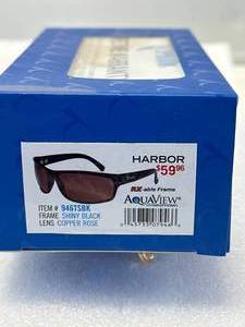 lot 3 image: New Aquaview Typhoon Polarized Sundglasses $59 Retail