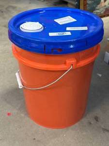 lot 12 image: 5 Gallon Bucket Name Brand Liquid Laundry Detergent $125 Retail