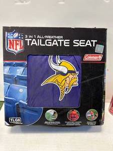 lot 52 image: New Minnesota Vikings 3 in 1 Tailgate Seat