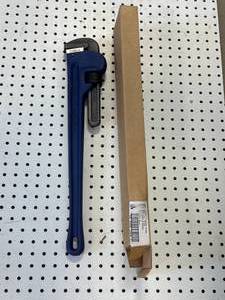 lot 82 image: New Williams 24 Inch Pipe Wrench