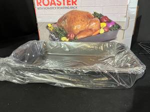 lot 2 image: Non-Stick Steel Roaster with Non-Stick Roasting Rack