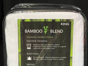 lot 9 image: Bamboo White King Sheet Set (1)