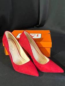 lot 36 image: Rouge Red Heels, Fashion Nova Clear Fashion Handbag
