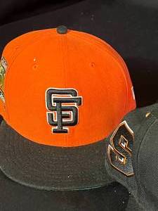 lot 39 image: Sports Snapback Hats Giants, Oklahoma City, Syracuse