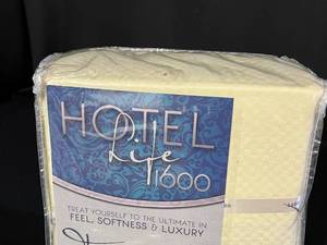 lot 49 image: Hotel Life Series 1600 Cream Sheet Set - Twin XL (4)