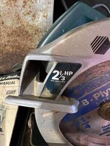lot 66 image: Circular Saw - Black & Decker