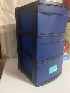 lot 59 image: 3 Drawer Blue Medium Cart