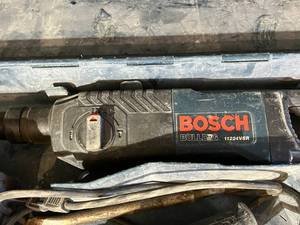 lot 71 image: Bosh Bulldog Corded Hammer Drill