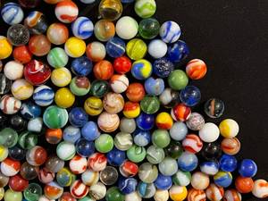 lot 93 image: Marbles - Lot 1