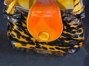lot 88 image: Vintage Murano Brown Glass Vase Handbag