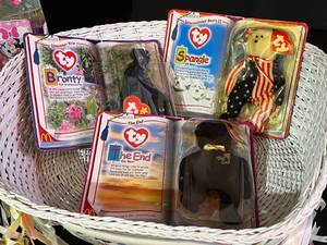 lot 104 image: New & Vintage Toys - Minnie Mouse & Beanie Babies