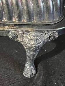lot 134 image: Vintage Metal Butter Dish