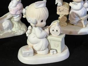 lot 136 image: Lot of 5 Precious Moments