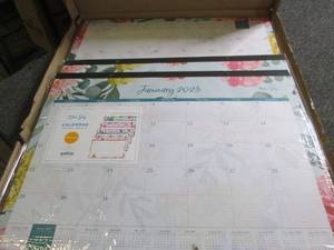 package of 6 desktop calendars 22x1...