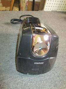 staples electric pencil sharpener ...