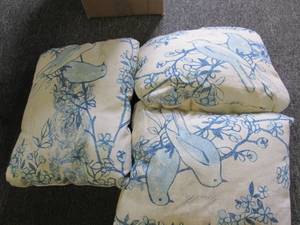 3 bird pillows ...