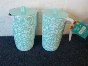 2 The Pioneer Women Melamine 1.8 qt...