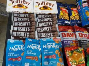 Large Variety of Food- see all pict...