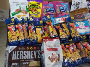 Large Variety of Food- see all pict...