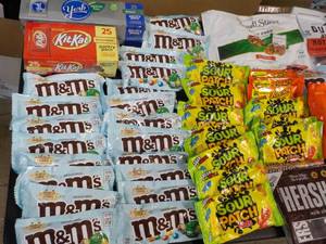 Large Variety of Food- see all pict...