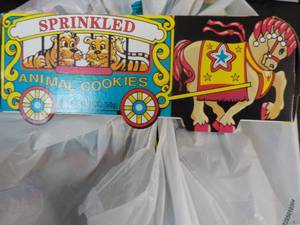 18 - 1 34 oz Boxes Sprinkled Anima...