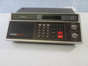 lot 59 image: (BSB) Uniden Bearcat 800XLT AirPol...