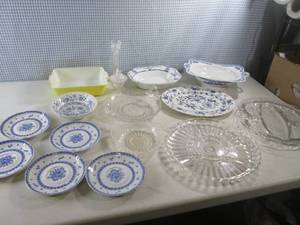 lot 84 image: (EW5) Assorted Glass and Stoneware...