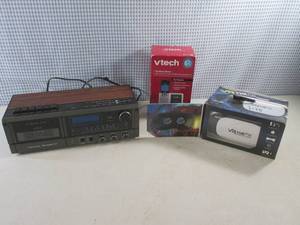 lot 109 image: (F-0) Clock Radio Cassette Player -...