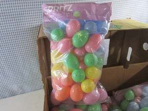 lot 117 image: (EW6) 6 Bags of 48 Plastic Easter E...