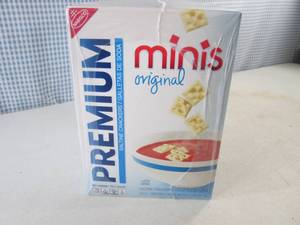 lot 131 image: (B-2) 6 Boxes of Saltine Crackers M...
