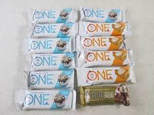 lot 166 image: (B-1) 12 Protein Bars...