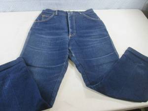 lot 240 image: (CS) Ladies Lee Jeans Size 16...