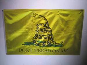 lot 250 image: (EC1) 3 ft x 5 ft Dont Tread On Me...