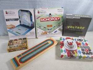 lot 354 image: (CS) Assorted Games, Clown Bop Bag ...