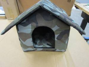 Camo Cat House (OUT OF PACKAGING)