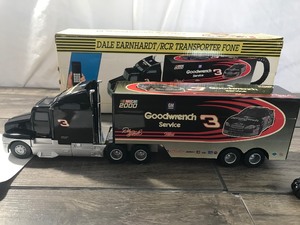 lot 20 image: 2000 Columbia Tel-Com Dale Earnhardt #3 RCR Semi Transporter   Telephone