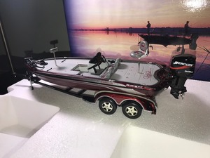 lot 100 image: 2001 Action Castaway Hank Parker Signature Series Ranger boat and trailer 124 scale die cast