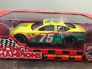 lot 116 image: 1998 Racing Champions Ricky Mast #75  Remington 124 scale die cast stock car
