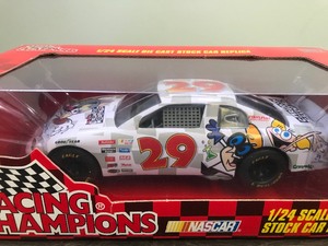 lot 119 image: 1997 Racing Champions 124 #29 Cartoon Network Tom & Jerry Jeff Green NASCAR