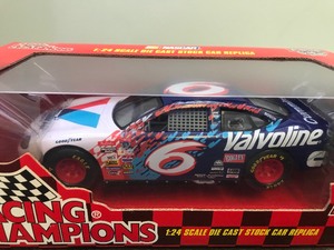 lot 138 image: 1998 Racing Champions #6 Mark Martin Valvoline DIECAST 124 50th NASCAR Anniv