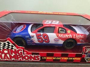lot 148 image: 1998 NASCAR Racing Champions Robert Pressley #59  KingsFord 124 scale die cast stock car