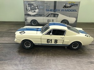 lot 161 image: 1998 Lane Collectibles  Exact Detail Series Competition Series Jerry Titus Race Car Driver #61 B 1965 Shelby R Model 118 scale die cast car