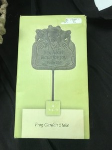 lot 207 image: Plant hanger and metal garden sign