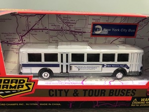 lot 176 image: 1996 Road Champs New York City Bus die cast