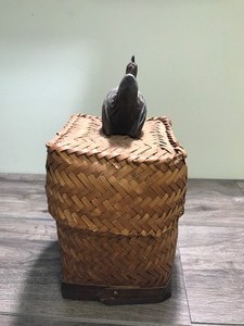 lot 234 image: Vintage wicker woven basket with carved wood chicken on top as a handle