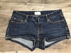 lot 262 image: 13 pairs of jeans, yoga pants and shorts