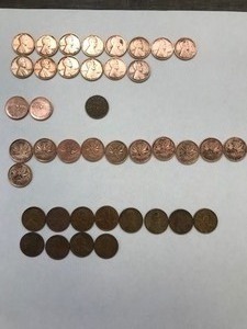 lot 271 image: Lot of collectible pennies