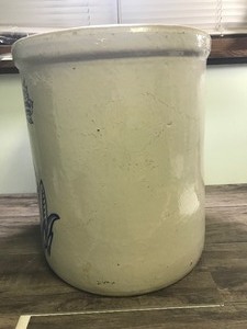 lot 295 image: Vintage Western Stoneware 12 Gallon Crock, Monmouth, Illinois
