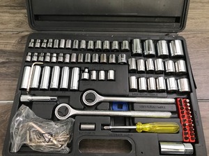 lot 328 image: Ultra Steel 99 piece socket set