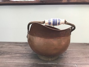 lot 343 image: COPPER COAL SCUTTLE BUCKET COAL BUCKET LION HEAD PORCELAIN HANDLES Holland
